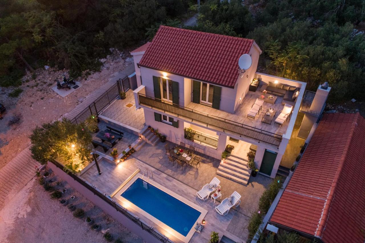 Villa Unique Gradac  Luaran gambar