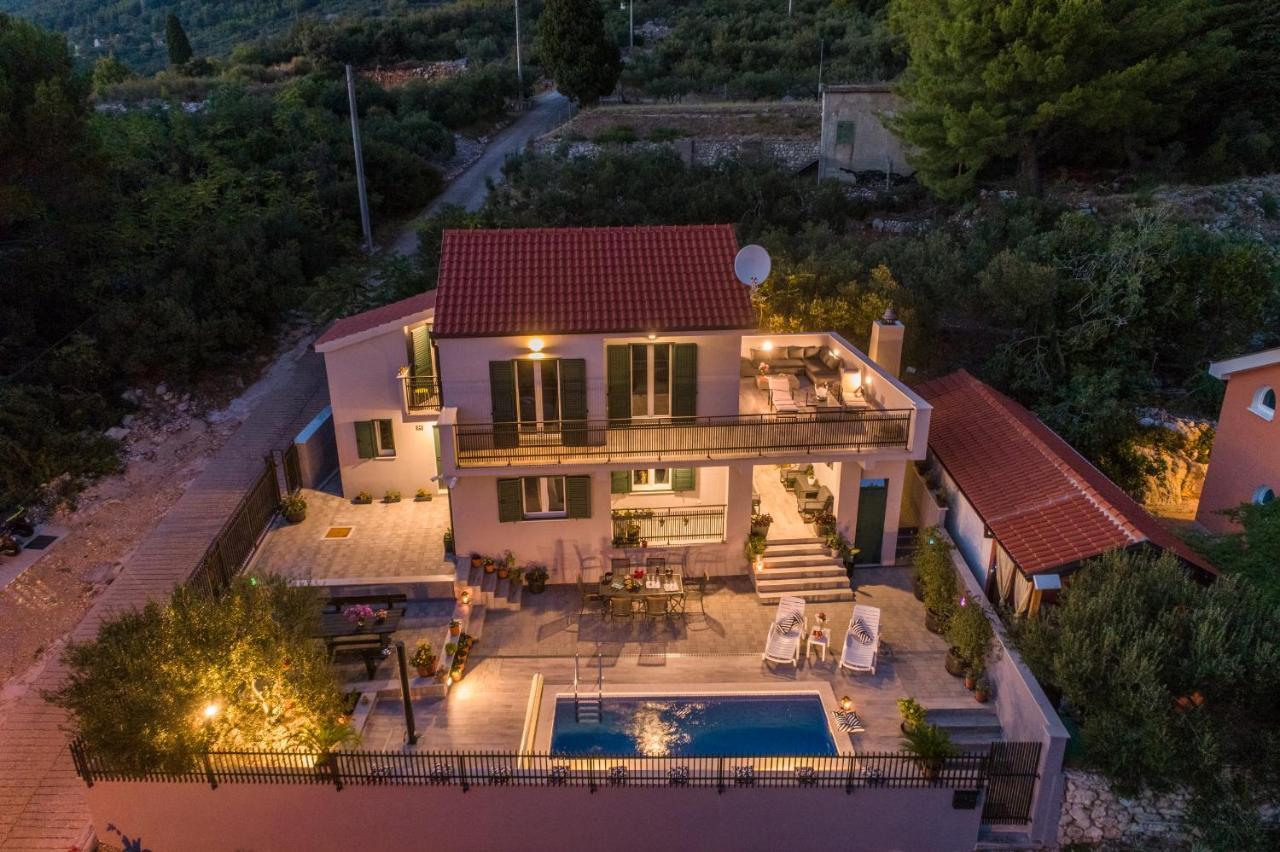 Villa Unique Gradac  Luaran gambar