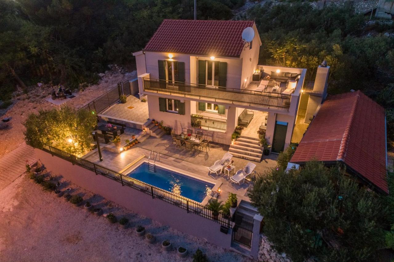 Villa Unique Gradac  Luaran gambar