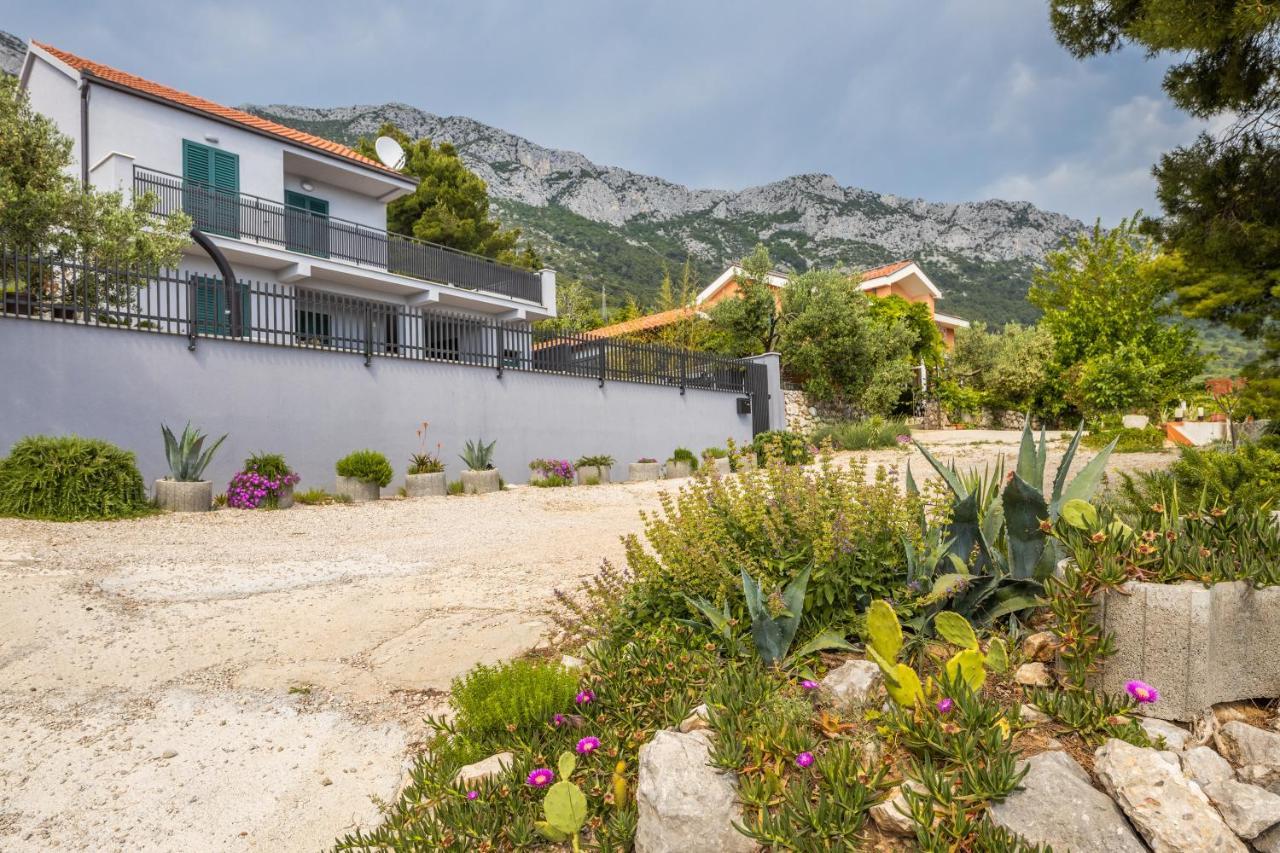 Villa Unique Gradac  Luaran gambar